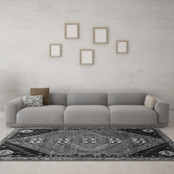Machine Washable Persian Gray Traditional Rug in a Living Room,, wshtr833gry