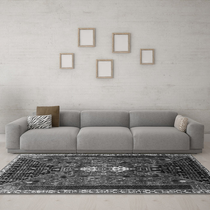Machine Washable Persian Gray Traditional Rug in a Living Room,, wshtr837gry