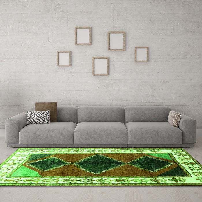 Machine Washable Persian Green Traditional Area Rugs in a Living Room,, wshtr839grn