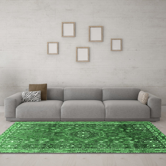 Machine Washable Persian Emerald Green Traditional Area Rugs in a Living Room,, wshtr841emgrn