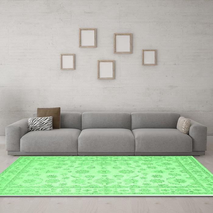 Machine Washable Oriental Emerald Green Traditional Area Rugs in a Living Room,, wshtr843emgrn