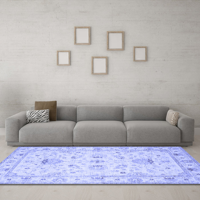 Machine Washable Oriental Blue Traditional Rug in a Living Room, wshtr845blu