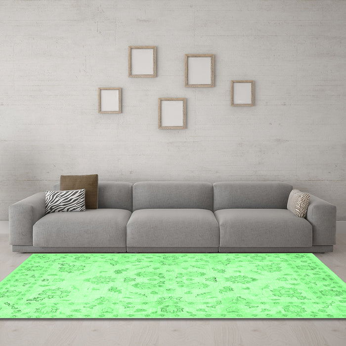 Machine Washable Persian Emerald Green Traditional Area Rugs in a Living Room,, wshtr848emgrn