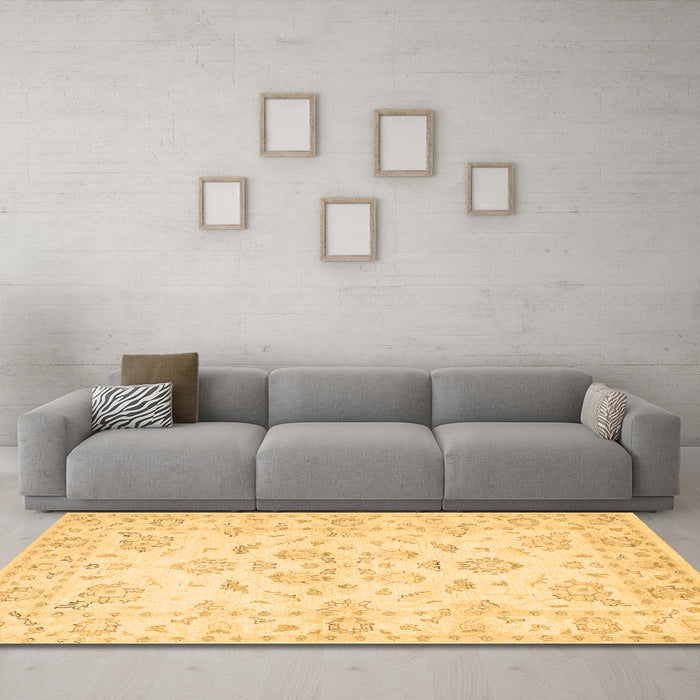 Machine Washable Persian Brown Traditional Rug in a Living Room,, wshtr848brn