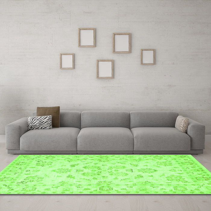 Machine Washable Persian Green Traditional Area Rugs in a Living Room,, wshtr848grn