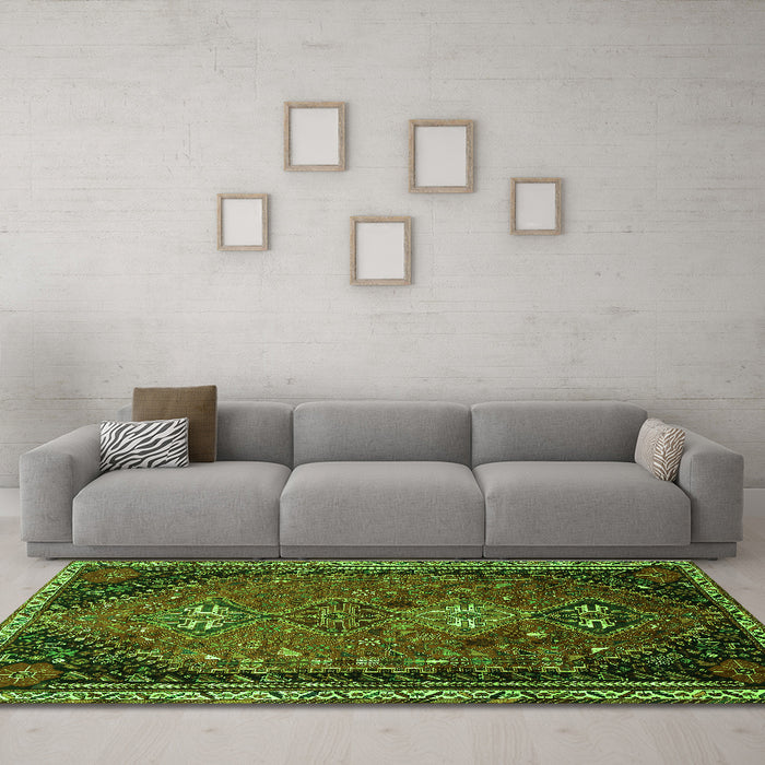 Machine Washable Persian Green Traditional Area Rugs in a Living Room,, wshtr850grn