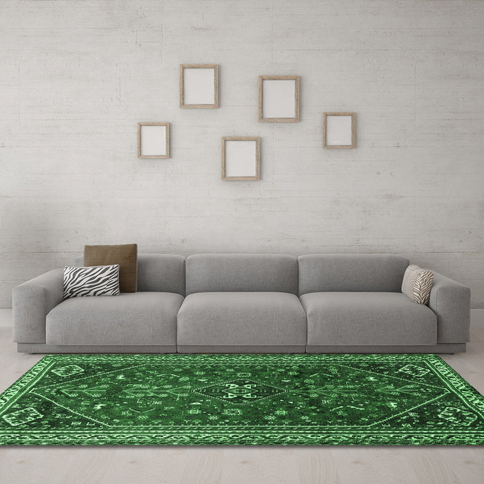 Machine Washable Persian Emerald Green Traditional Area Rugs in a Living Room,, wshtr851emgrn