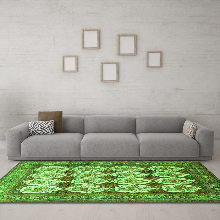 Machine Washable Persian Green Traditional Area Rugs in a Living Room,, wshtr853grn