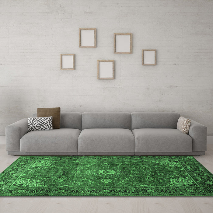 Machine Washable Persian Emerald Green Traditional Area Rugs in a Living Room,, wshtr854emgrn