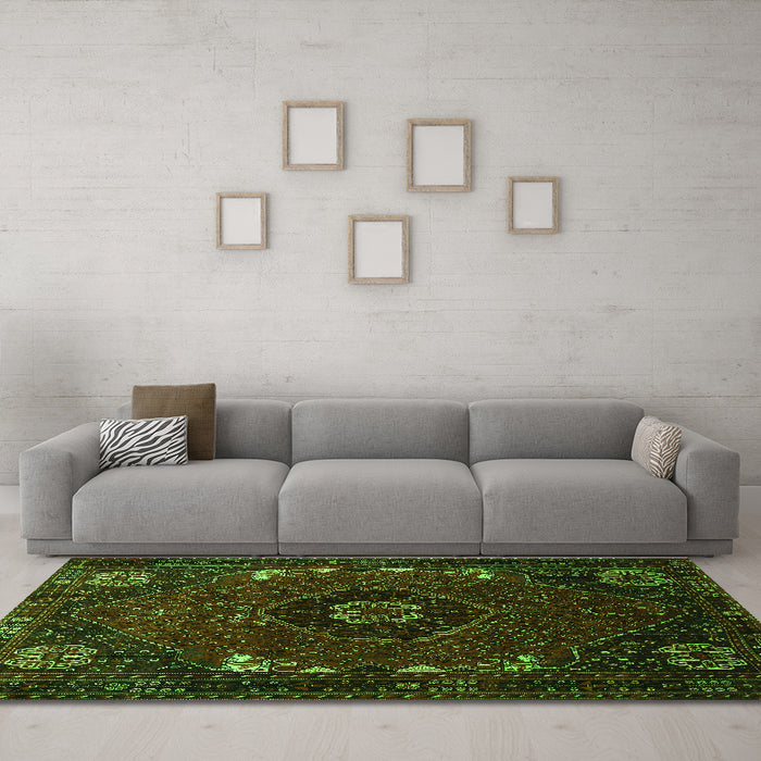 Machine Washable Persian Green Traditional Area Rugs in a Living Room,, wshtr855grn