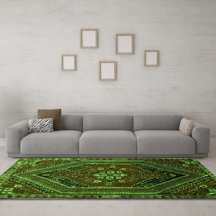 Machine Washable Persian Green Traditional Area Rugs in a Living Room,, wshtr856grn