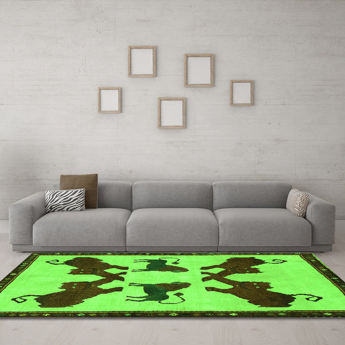 Machine Washable Animal Green Traditional Area Rugs in a Living Room,, wshtr857grn