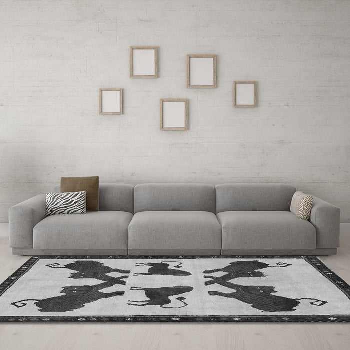 Machine Washable Animal Gray Traditional Rug in a Living Room,, wshtr857gry