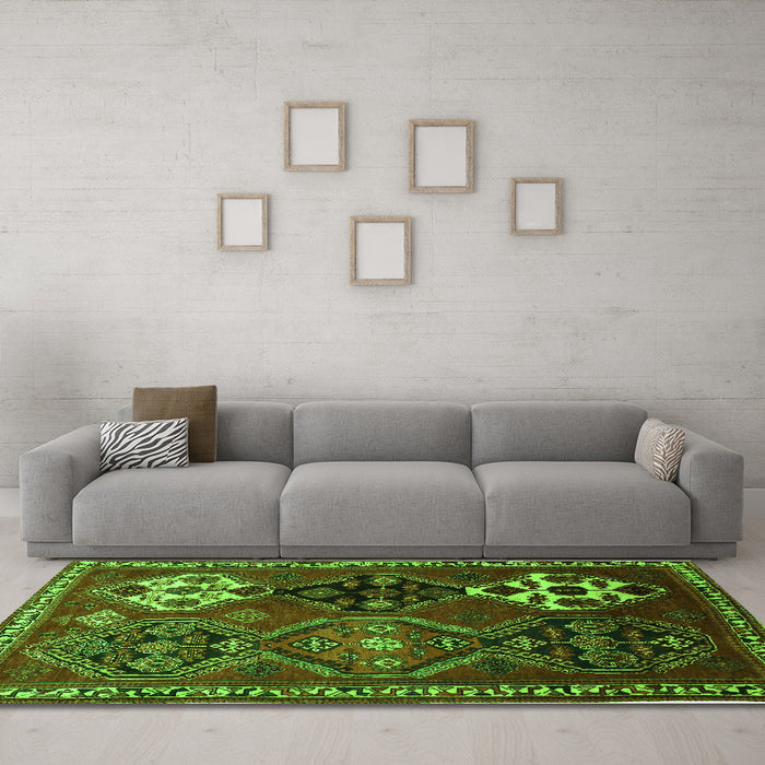 Machine Washable Persian Green Traditional Area Rugs in a Living Room,, wshtr859grn