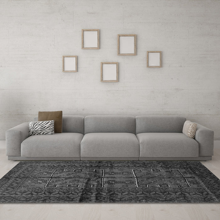 Machine Washable Persian Gray Traditional Rug in a Living Room,, wshtr85gry