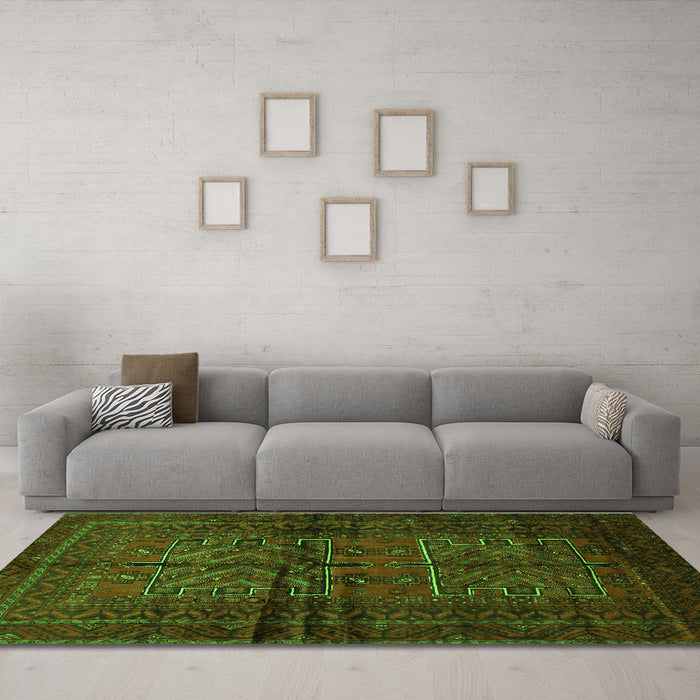 Machine Washable Persian Green Traditional Area Rugs in a Living Room,, wshtr85grn