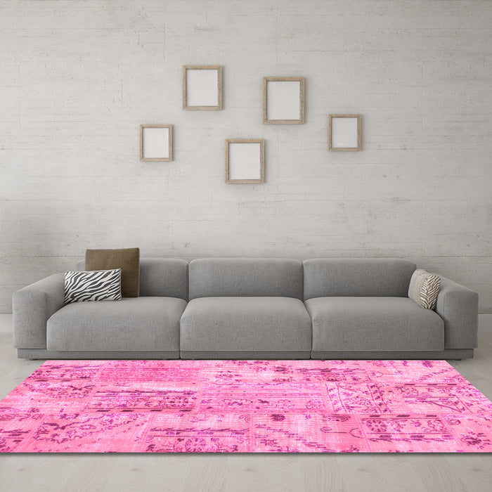 Machine Washable Persian Pink Traditional Rug in a Living Room, wshtr861pnk