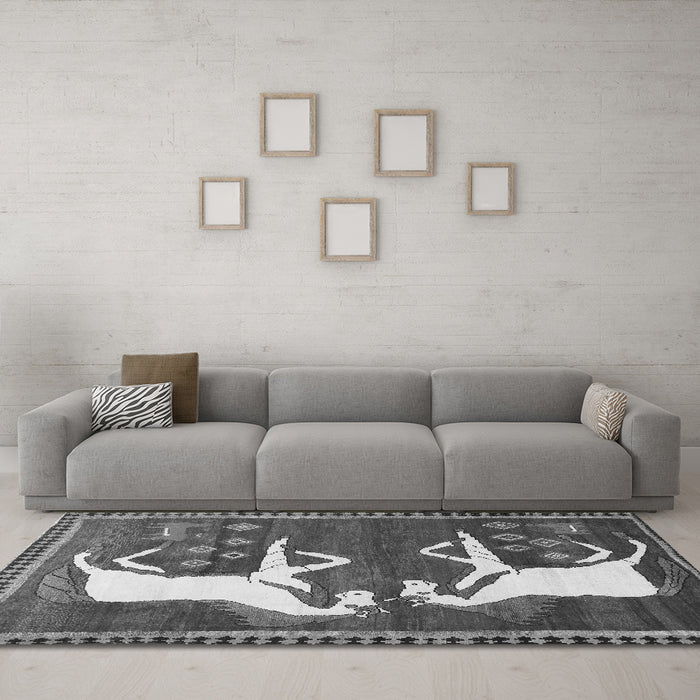 Machine Washable Animal Gray Traditional Rug in a Living Room,, wshtr863gry