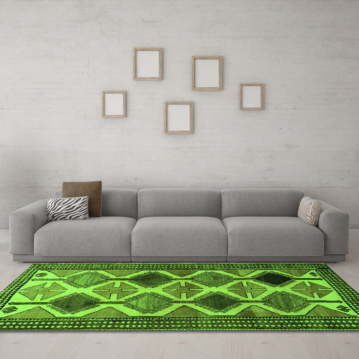 Machine Washable Persian Green Traditional Area Rugs in a Living Room,, wshtr864grn