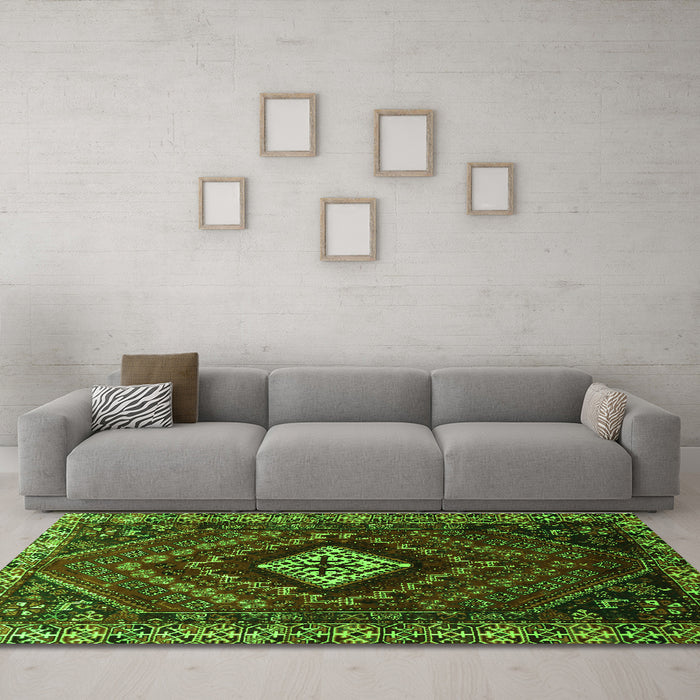 Machine Washable Persian Green Traditional Area Rugs in a Living Room,, wshtr865grn