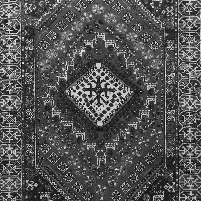 Serging Thickness of Machine Washable Persian Gray Traditional Rug, wshtr865gry