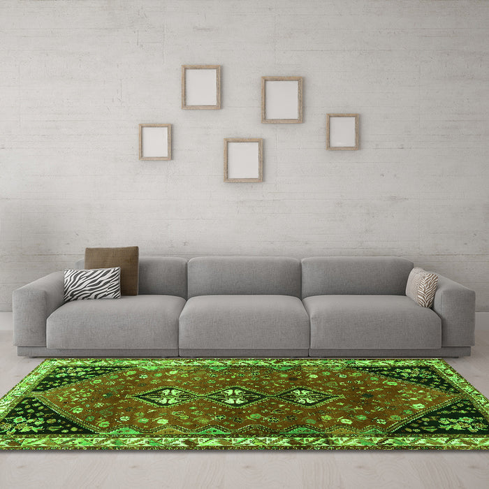 Machine Washable Persian Green Traditional Area Rugs in a Living Room,, wshtr868grn