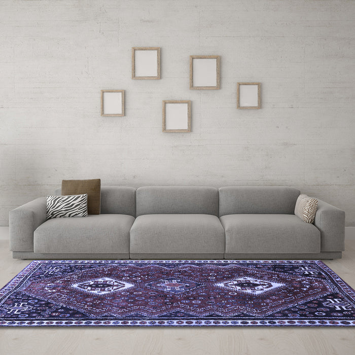 Machine Washable Persian Blue Traditional Rug in a Living Room, wshtr870blu