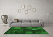 Machine Washable Persian Green Traditional Area Rugs in a Living Room,, wshtr874grn