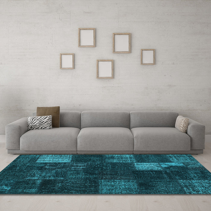 Machine Washable Persian Light Blue Traditional Rug in a Living Room, wshtr874lblu