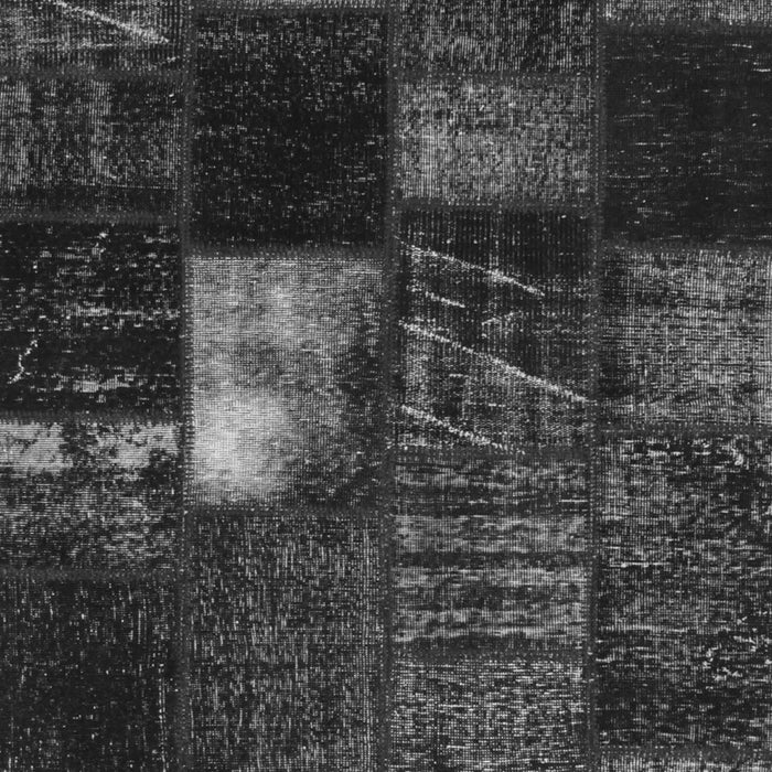 Serging Thickness of Machine Washable Persian Gray Traditional Rug, wshtr875gry