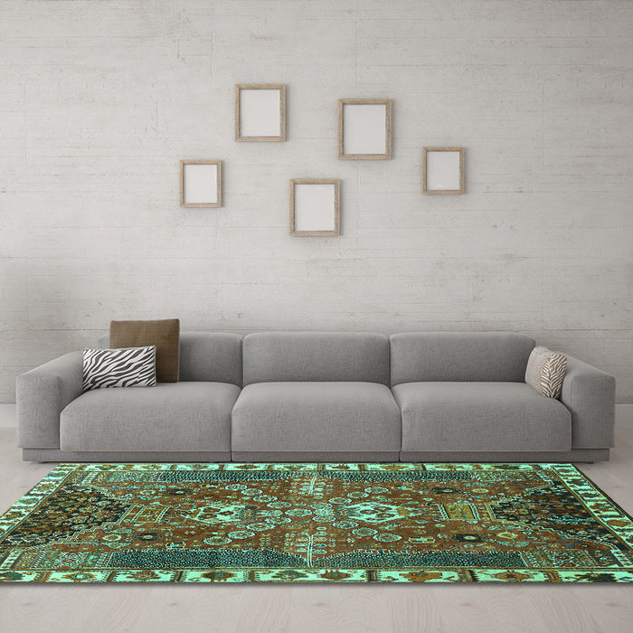 Machine Washable Persian Turquoise Traditional Area Rugs in a Living Room,, wshtr876turq