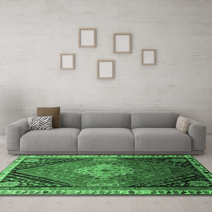 Machine Washable Persian Emerald Green Traditional Area Rugs in a Living Room,, wshtr881emgrn