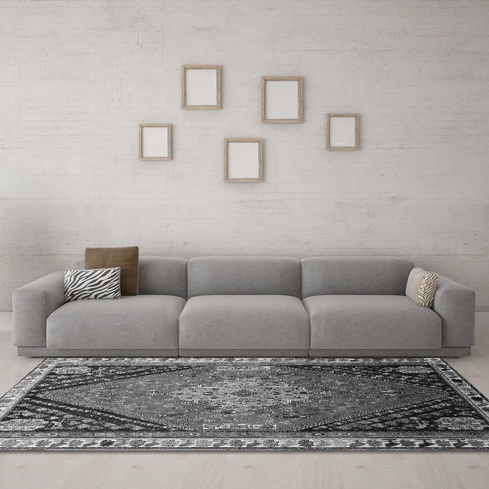 Machine Washable Persian Gray Traditional Rug in a Living Room,, wshtr881gry