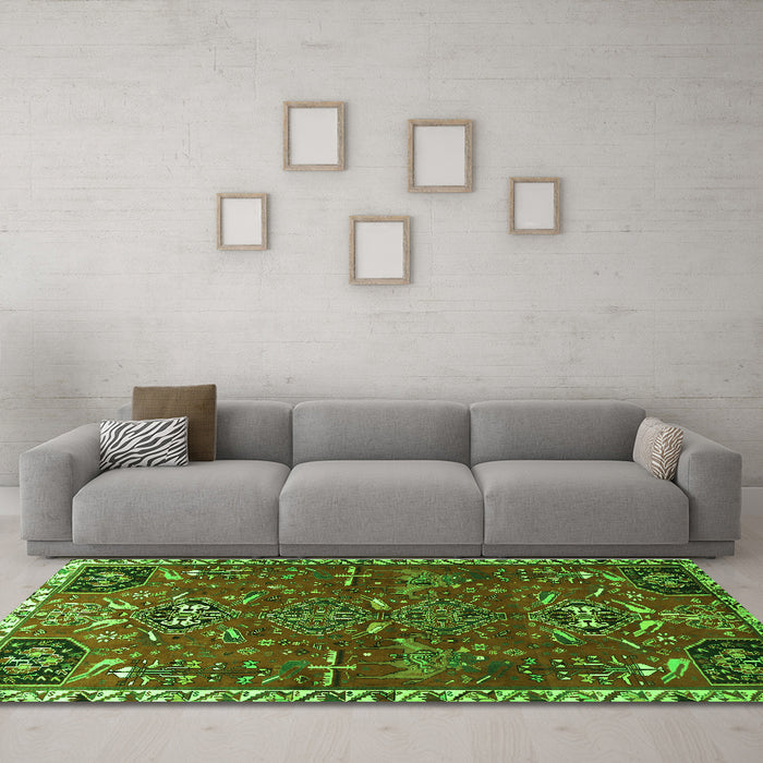 Machine Washable Persian Green Traditional Area Rugs in a Living Room,, wshtr884grn