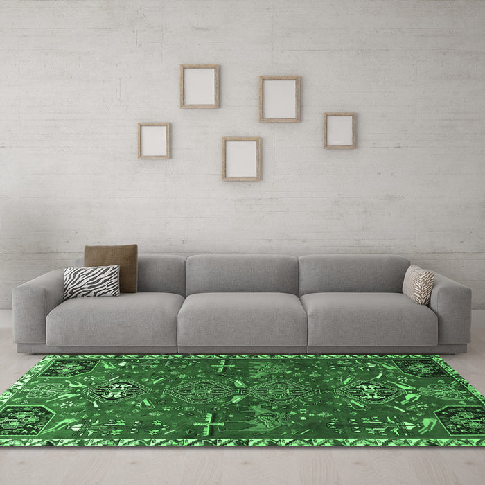 Machine Washable Persian Emerald Green Traditional Area Rugs in a Living Room,, wshtr884emgrn
