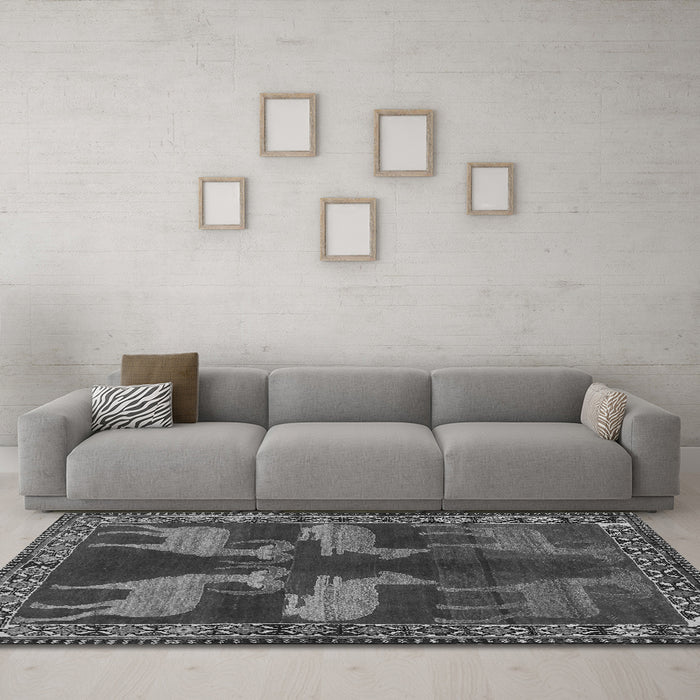 Machine Washable Persian Gray Traditional Rug in a Living Room,, wshtr888gry