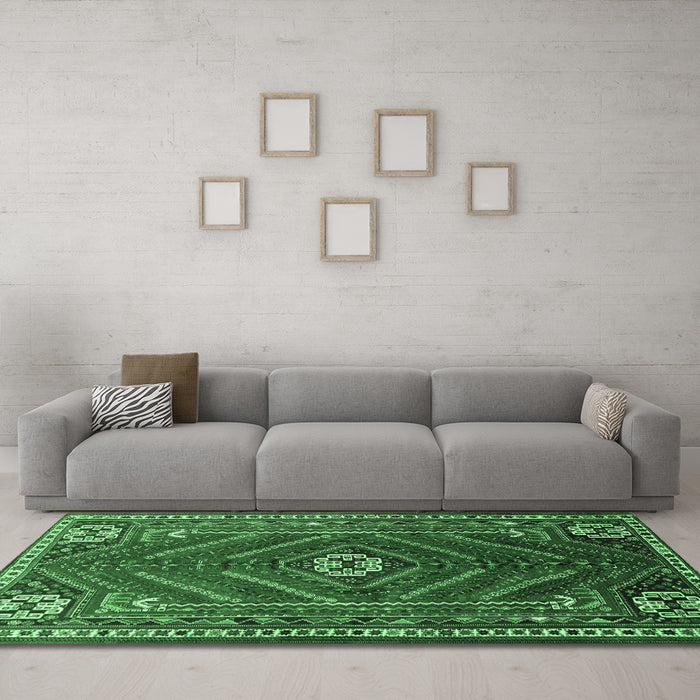 Machine Washable Persian Emerald Green Traditional Area Rugs in a Living Room,, wshtr889emgrn