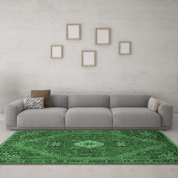 Machine Washable Persian Emerald Green Traditional Area Rugs in a Living Room,, wshtr892emgrn