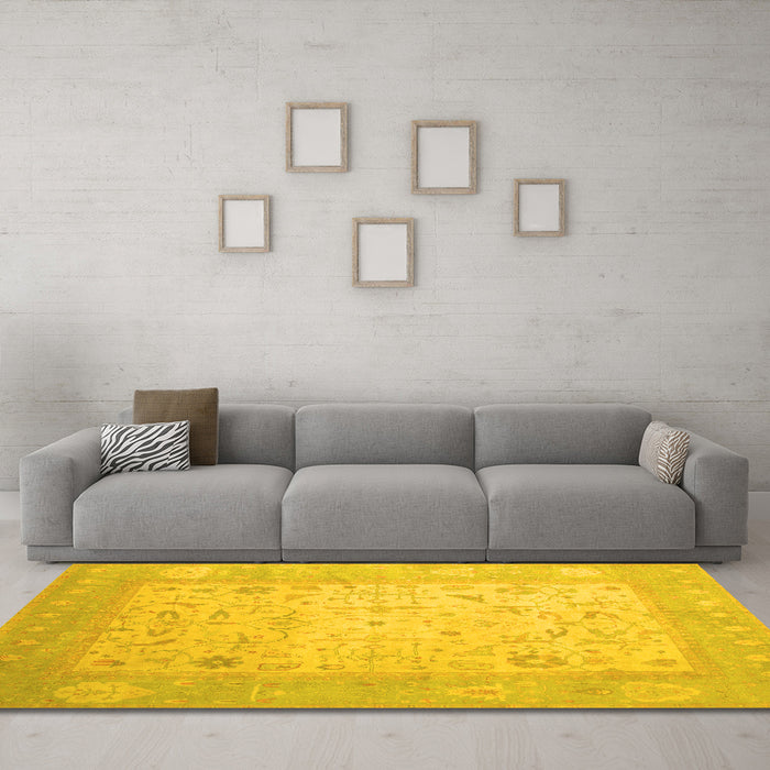 Machine Washable Persian Yellow Traditional Rug in a Living Room, wshtr895yw
