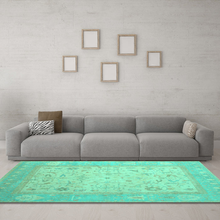Machine Washable Persian Turquoise Traditional Area Rugs in a Living Room,, wshtr895turq
