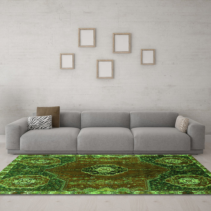 Machine Washable Persian Green Traditional Area Rugs in a Living Room,, wshtr896grn
