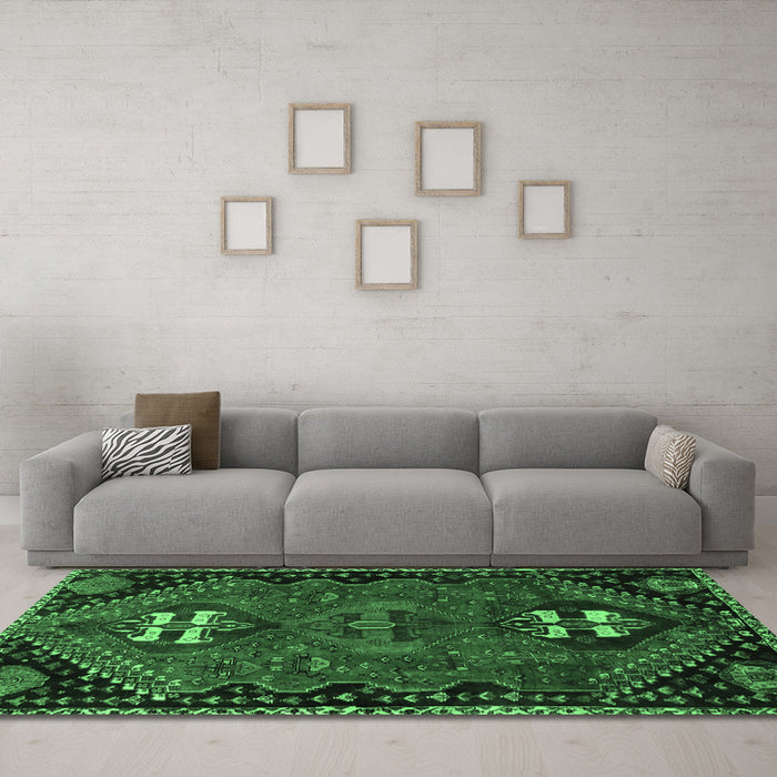 Machine Washable Persian Emerald Green Traditional Area Rugs in a Living Room,, wshtr897emgrn