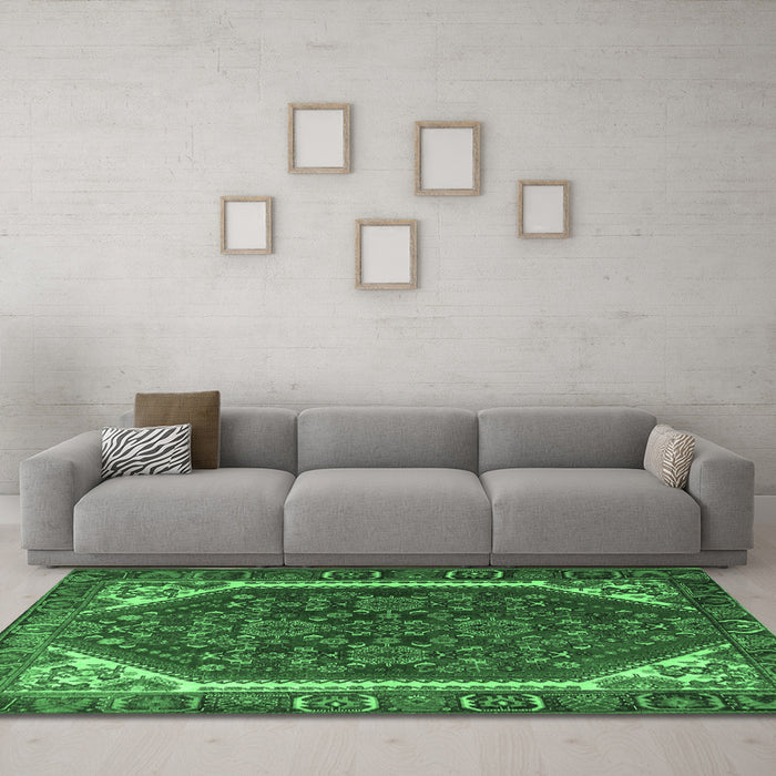 Machine Washable Persian Emerald Green Traditional Area Rugs in a Living Room,, wshtr898emgrn