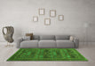 Machine Washable Persian Green Traditional Area Rugs in a Living Room,, wshtr900grn