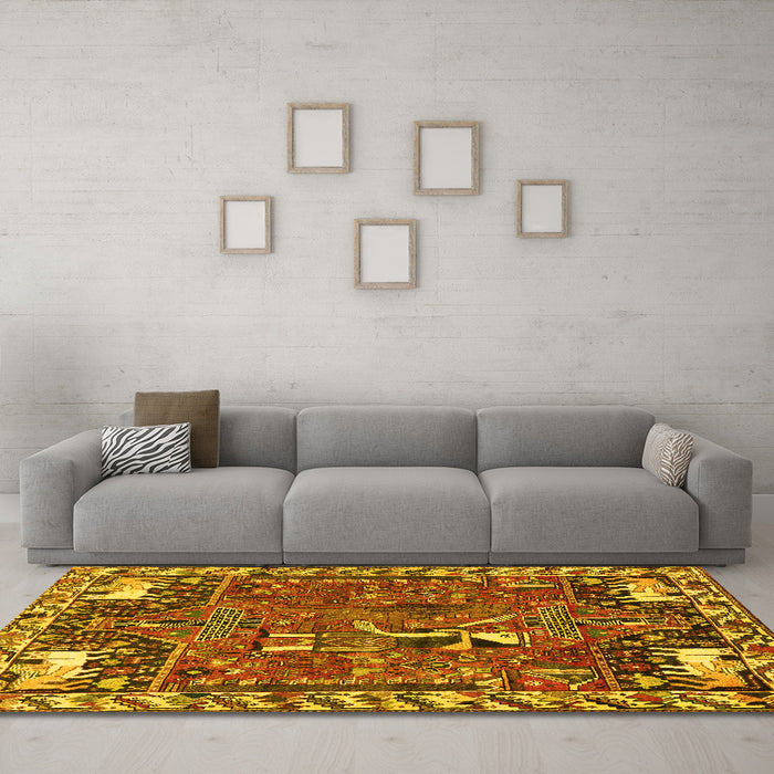 Machine Washable Animal Yellow Traditional Rug in a Living Room, wshtr903yw