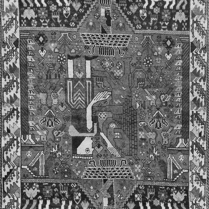 Serging Thickness of Machine Washable Animal Gray Traditional Rug, wshtr903gry