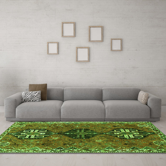 Machine Washable Persian Green Traditional Area Rugs in a Living Room,, wshtr905grn