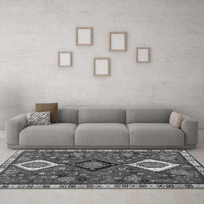 Machine Washable Persian Gray Traditional Rug in a Living Room,, wshtr906gry