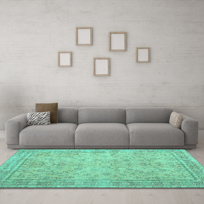 Machine Washable Persian Turquoise Traditional Area Rugs in a Living Room,, wshtr909turq