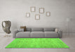 Machine Washable Persian Green Traditional Area Rugs in a Living Room,, wshtr909grn